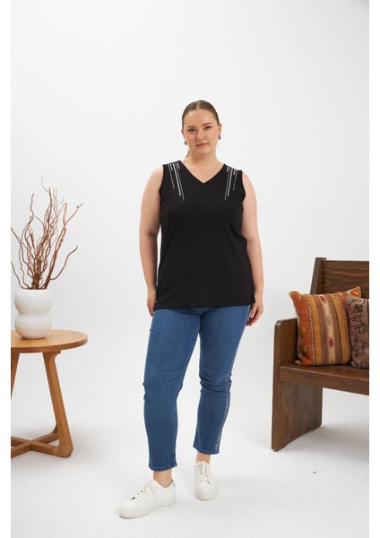 Taş Detaylı Büyük Beden Kolsuz Bluz Siyah indirimleri