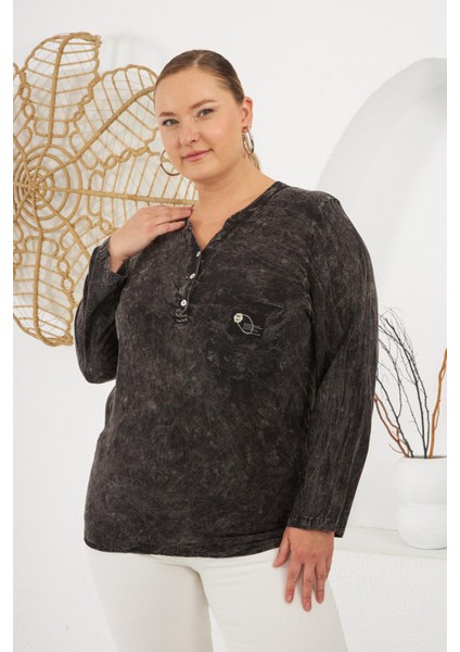 Yaka Arma Detaylı Büyük Beden Yıkamalı Bluz Siyah modelleri