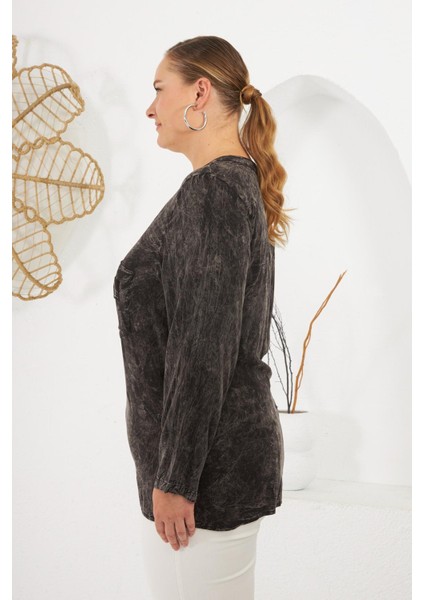 Yaka Arma Detaylı Büyük Beden Yıkamalı Bluz Siyah fırsatları