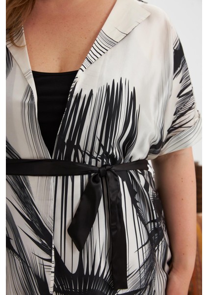 Kontrast Desenli Kuşaklı Büyük Beden Kimono Bluz Siyah fiyatları