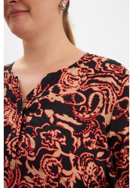 Çiçek Desenli Büyük Beden Bluz Siyah modelleri