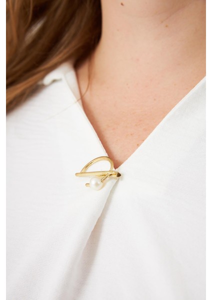 Yaka Aksesuar Detaylı Büyük Beden Bluz Ekru modelleri