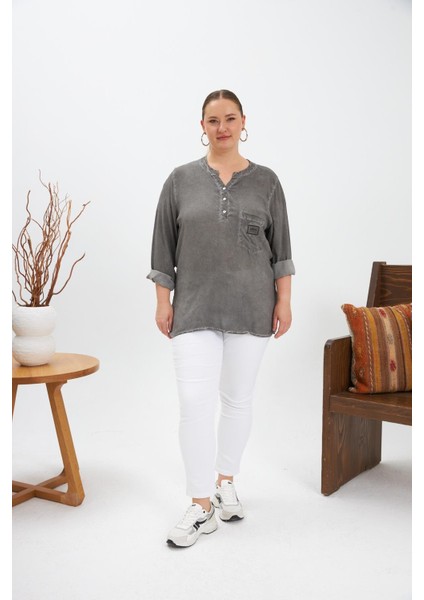 Arma Detaylı Büyük Beden Yıkamalı Bluz Füme fırsatları