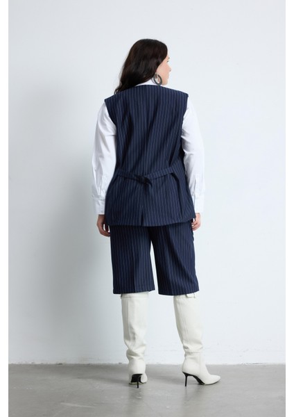 Julıa Büyük Beden Yelek Lacivert-Beyaz modelleri