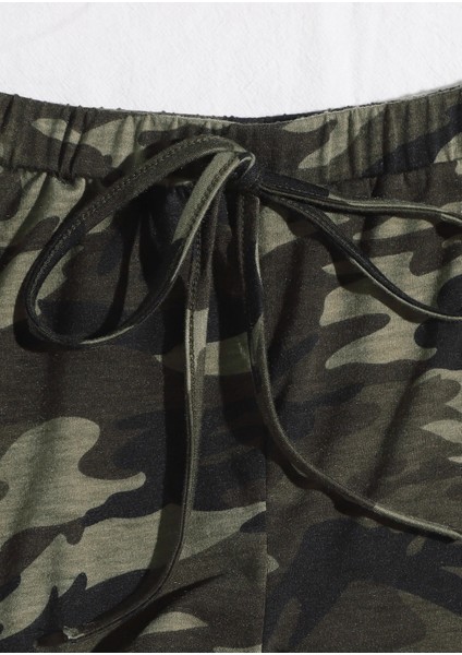 Kadın Kamuflaj Desenli Askılı Crop Top ve Şortlu Gecelik Takım indirimleri