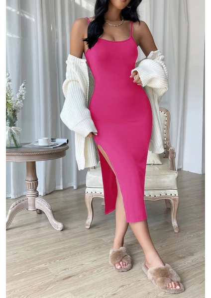 Kadın Fuşya Yırtmaçlı Diz Altı Vücüdu Saran Gecelik