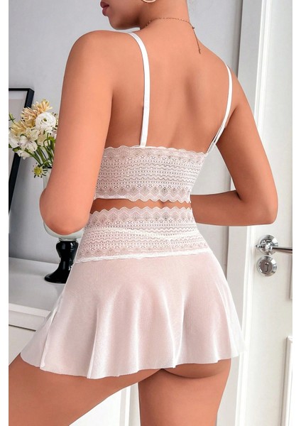 Kadın Beyaz Dantel ve Tül Detaylı Etekli Şık Gecelik Takımı fiyatları