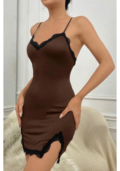 Kadın Kahverengi Göğsü ve Bacakları Dantelli Yırtmaçlı Şık Gecelik modelleri