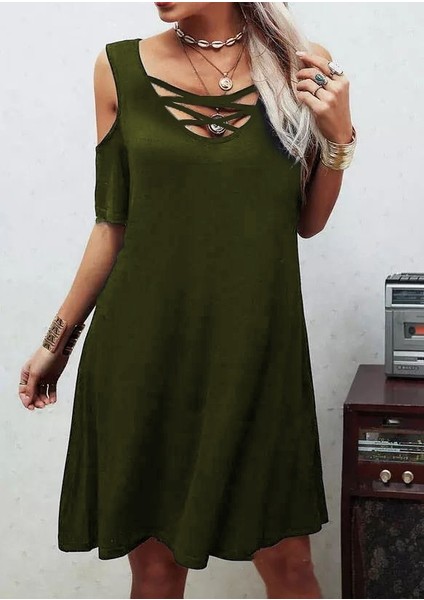 Dekolteli Bağcık Detay Viskon Kumaş Elbise