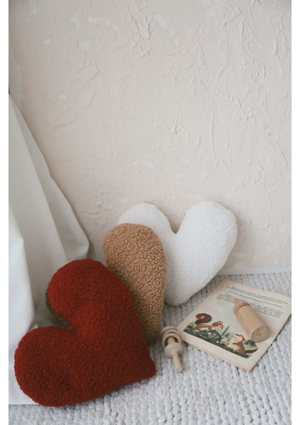 Teddy Kırmızı Kalp Yastık fırsatları