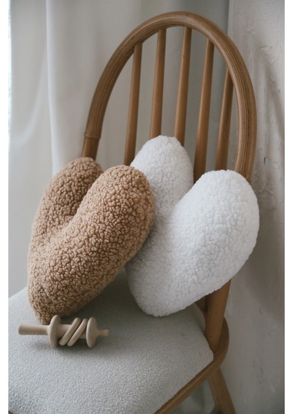 Teddy Kahve Kalp Yastık modelleri