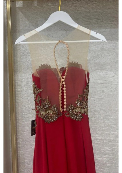Kırmızı Taş Boncuk Nakış Işleme Balık Kuyruklu Sırt Dekolte Transparan Elbise fiyatları
