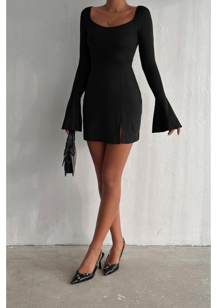 Kadın Siyah Kare Yaka Sırt Dekolteli Kolu Volanlı Yırtmaç Detaylı Mini Elbise MNN8761 fırsatları