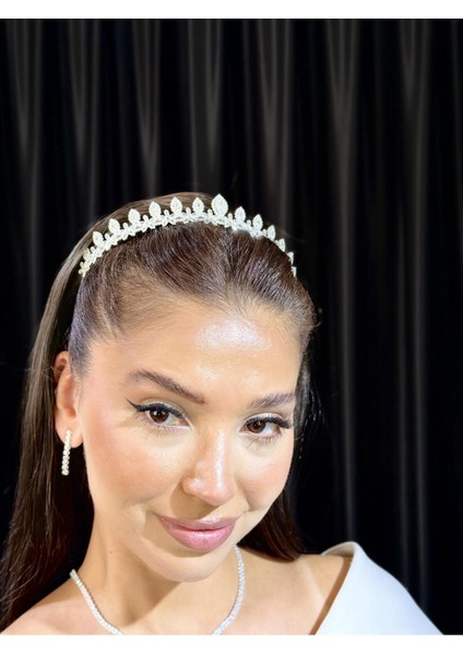Thalia Model Zirkon Taç