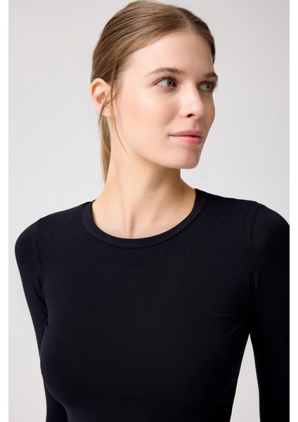 x Melodi Siyah Uzun Kollu Kısa Bluz Long Fitted