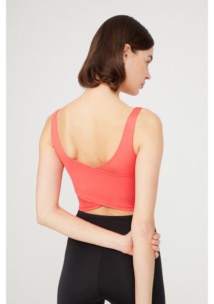 Mercan Hafif Destekli Sırt Detaylı Kaplı Crop Top Spor Büstiyer