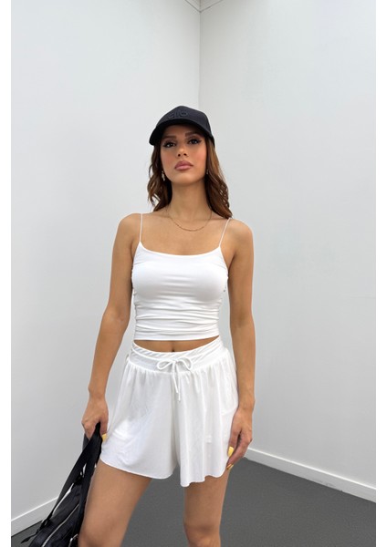 Helis Beyaz Mini Dökümlü Şort modelleri