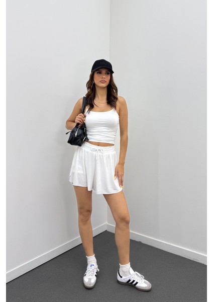 Helis Beyaz Mini Dökümlü Şort fırsatları
