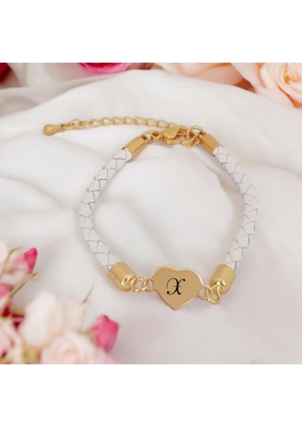 14 Ayar Plakalı Altın x Harfine Özel Doğal Beyaz Derili Kalp Motifli Hediye BILEKLIK-433HARF fiyatları