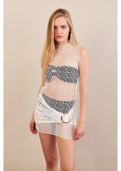 Kadın Beyaz Tokalı Mini Dantel Plaj Elbisesi