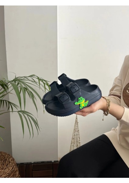 Ayfox Timsah Figürlü Çift Tokalı Anatomik Yüksek Taban Ultra Hafif Kaydırmaz Plaj Havuz Günlük Çocuk Terlik modelleri