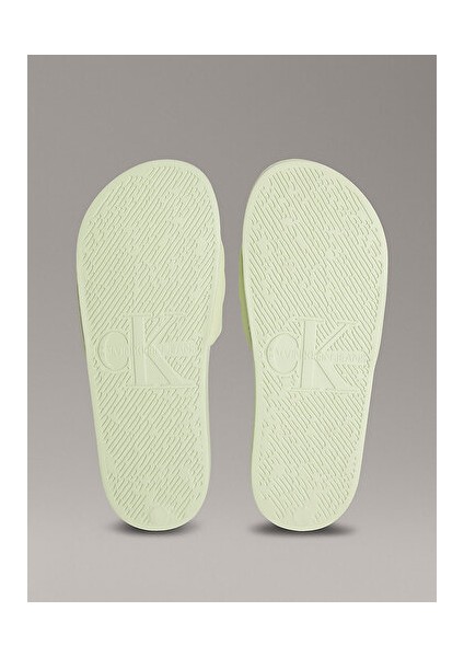 Kadın Yeşil Terlik indirimleri