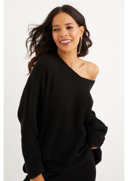 Kadın Siyah V Yaka Salaş Oversize Triko Tunik SMT158 modelleri