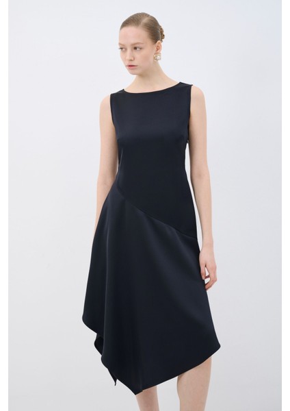 Kolsuz Yırtmaç Detaylı Asimetrik Elbise Siyah 12444907000 indirimleri