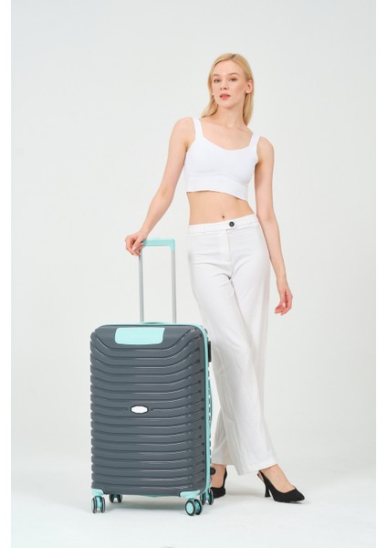 Unisex Füme Turkuaz Orta Boy Silikon Kırılmaz Pp Valiz