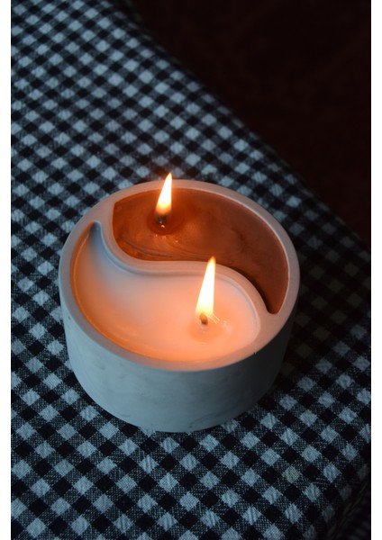 Amber ve Japon Kirazı Kokulu El YAPIMI%100 Doğal Soya Ying Yang Beton Dekoratif Mum
