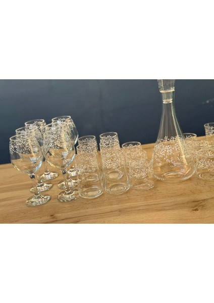 31 Parça Altı Kişilik Lüks Sarmaşık Desenli Takımı Vitrin Içi fiyatları