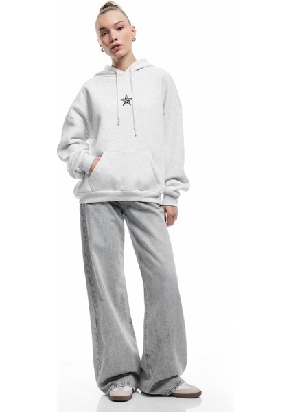 Cep Detaylı Kapüşonlu Leopar Detaylı Arkası Baskılı Oversize Sweatshirt fiyatları