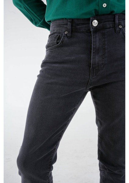 Erkek JEAN-J242302 modelleri