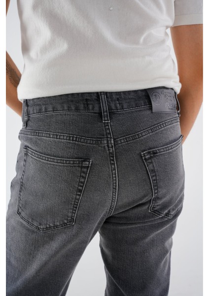 Erkek JEAN-J242302 indirimleri