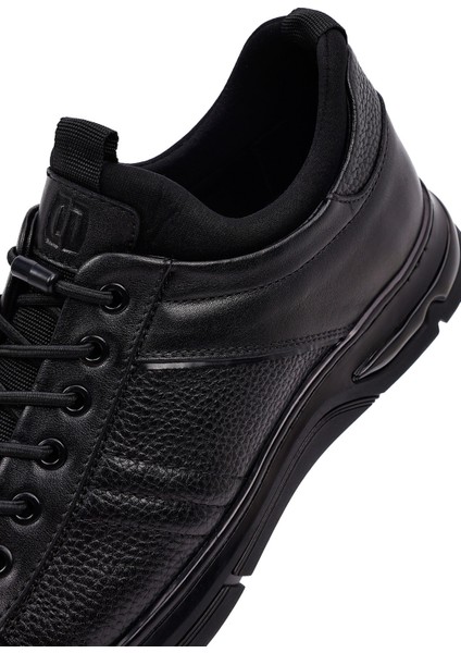 Erkek Siyah Bağcıklı Kalın Tabanlı Deri Casual Sneaker 25WFD676618