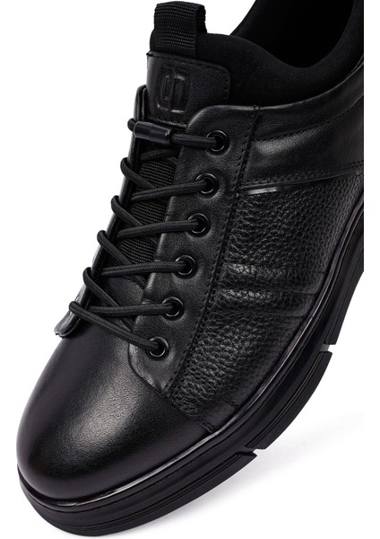 Erkek Siyah Bağcıklı Kalın Tabanlı Deri Casual Sneaker 25WFD676618
