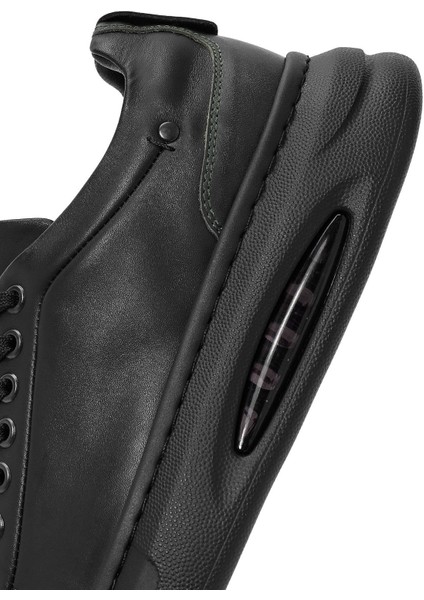Erkek Siyah Bağcıklı Kalın Tabanlı Deri Sneaker 25WFD611318