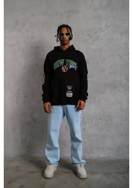 Erkek Baskılı Kapüşonlu Sweatshirt - Siyah fırsatları