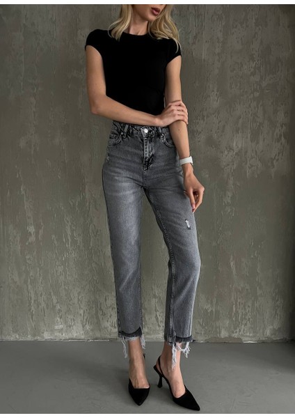 Yüksek Bel Paça Püsküllü Açık Gri Düz Kesim Kadın Jean Pantolon