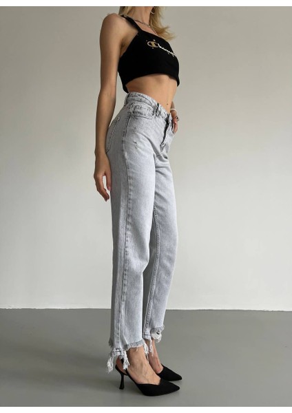 Yüksek Bel Paça Püsküllü Açık Gri Düz Kesim Kadın Jean Pantolon modelleri