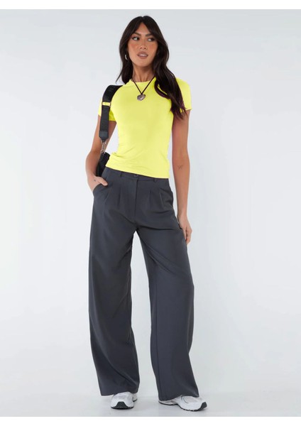 Bisiklet Yaka Basic Kısa Kollu Esnek Body fırsatları