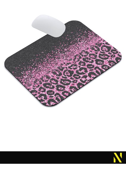 Siyah Zemin Üzerine Pembe Renkli Leopar Desenli Mouse Pad 23X19 cm – Ergonomik Kaymaz Tabanlı, Minimal ve Modern Tasarım – Ofis, Ev, Öğrenci, Gamer Kullanımı Için Uygun Şık Mousepad indirimleri
