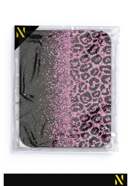 Siyah Zemin Üzerine Pembe Renkli Leopar Desenli Mouse Pad 23X19 cm – Ergonomik Kaymaz Tabanlı, Minimal ve Modern Tasarım – Ofis, Ev, Öğrenci, Gamer Kullanımı Için Uygun Şık Mousepad