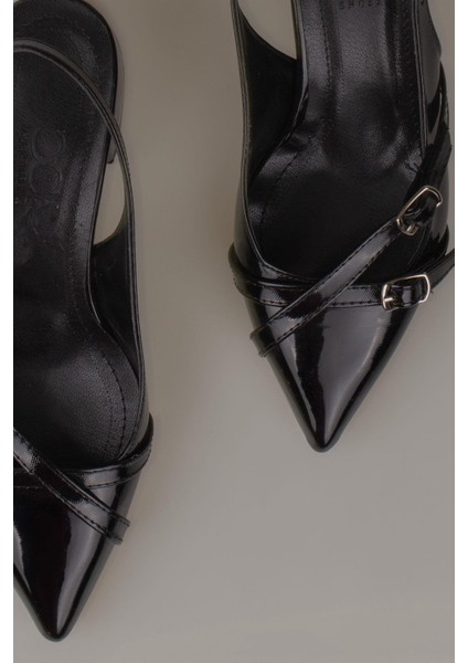 Siyah Rugan Çift Toka Arkası Açık Kadın Klasik Ayakkabı fırsatları