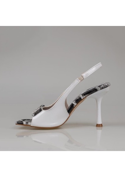 Beyaz Rugan Burnu Açık Leopar Taşlı Klasik Ayakkabı modelleri