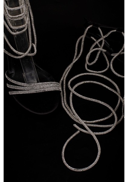 Siyah Bilekten Bağlamalı Taşlı Kadın Klasik Ayakkabı fiyatları