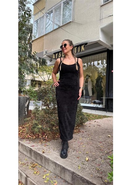 Siyah Askılı Kadife Elbise