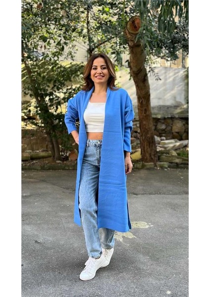 Mavi Yandan Yırtmaçlı Uzun Hırka