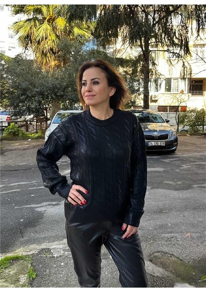 Siyah Varaklı Triko Kazak fiyatları