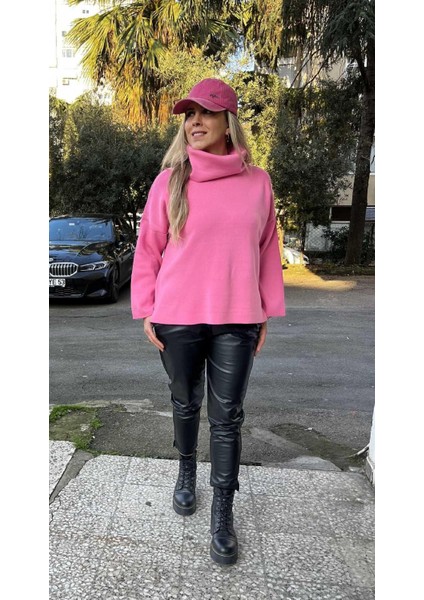 Pembe Degaje Yaka Önü Kısa Kazak